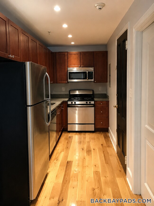 Foto del edificio - 113 Beacon St