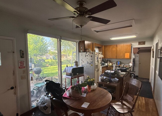 Foto del edificio - Cute Lehi rambler with tons of yard space ...