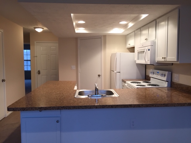 1 BR kitchen - remodeled - The Hideaway