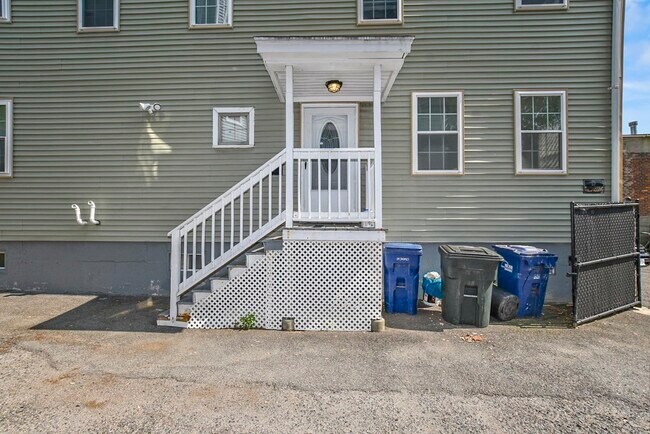 Foto del edificio - 8 Elmhurst St