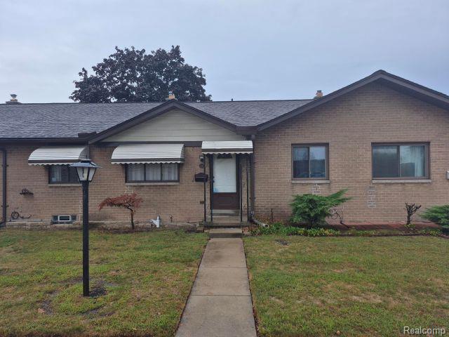 Foto del edificio - 8401-8418 18 Mile Rd
