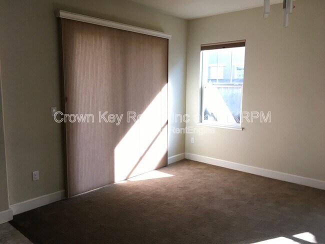 Building Photo - 457 W Aventino Ave