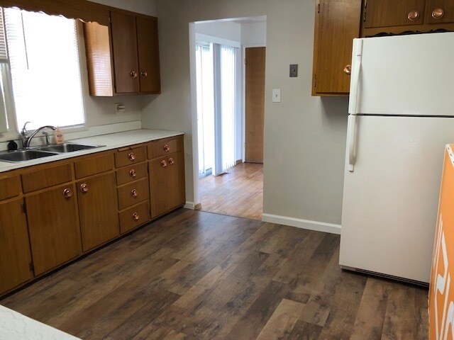 Foto del edificio - 1481 Hazelwood Dr