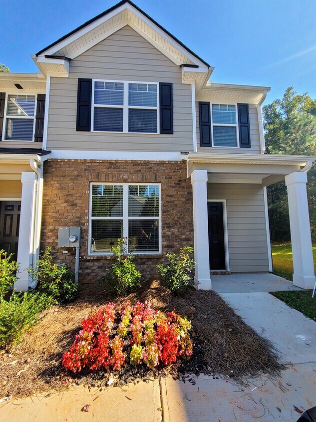 Photo - 2463 Piering Dr (Stonecrest, GA)