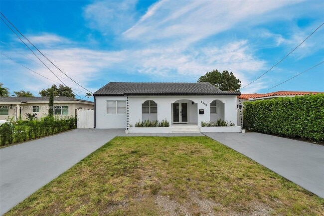 Building Photo - 6470 SW 27th St
