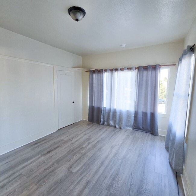 Photo - Bancroft Avenue Apartment