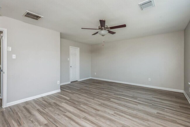 Foto del edificio - 29615 Golden Vines Ln
