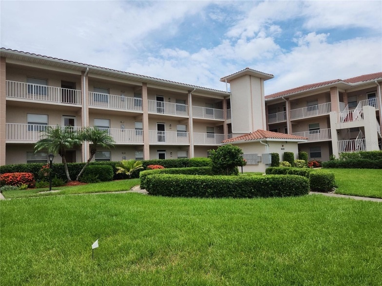 Photo - 6507 Stone River Road Unit 205