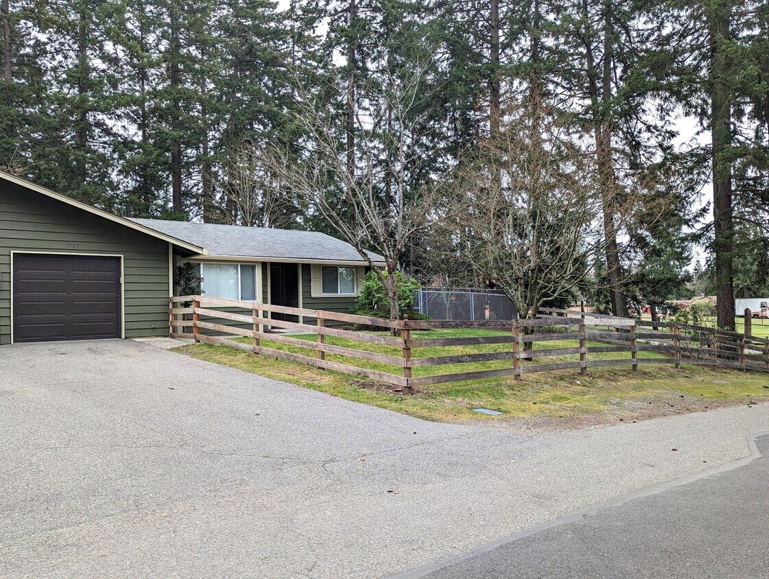 Foto principal - 13527-13529 4TH AVE CT E