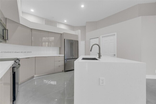 Photo - 2553 E Bay Dr House