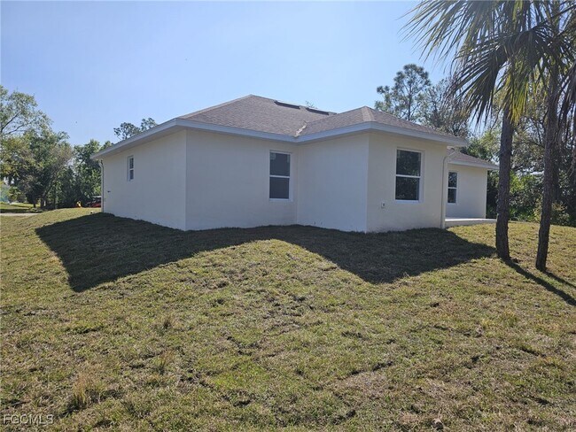 Building Photo - 22499 Bradford Ave