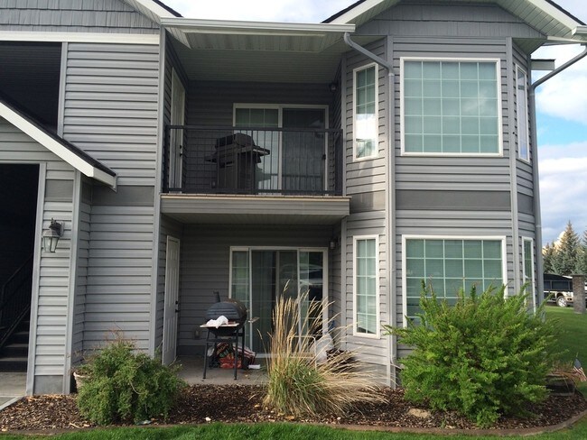 Building Photo - 2349 Eagle Dr