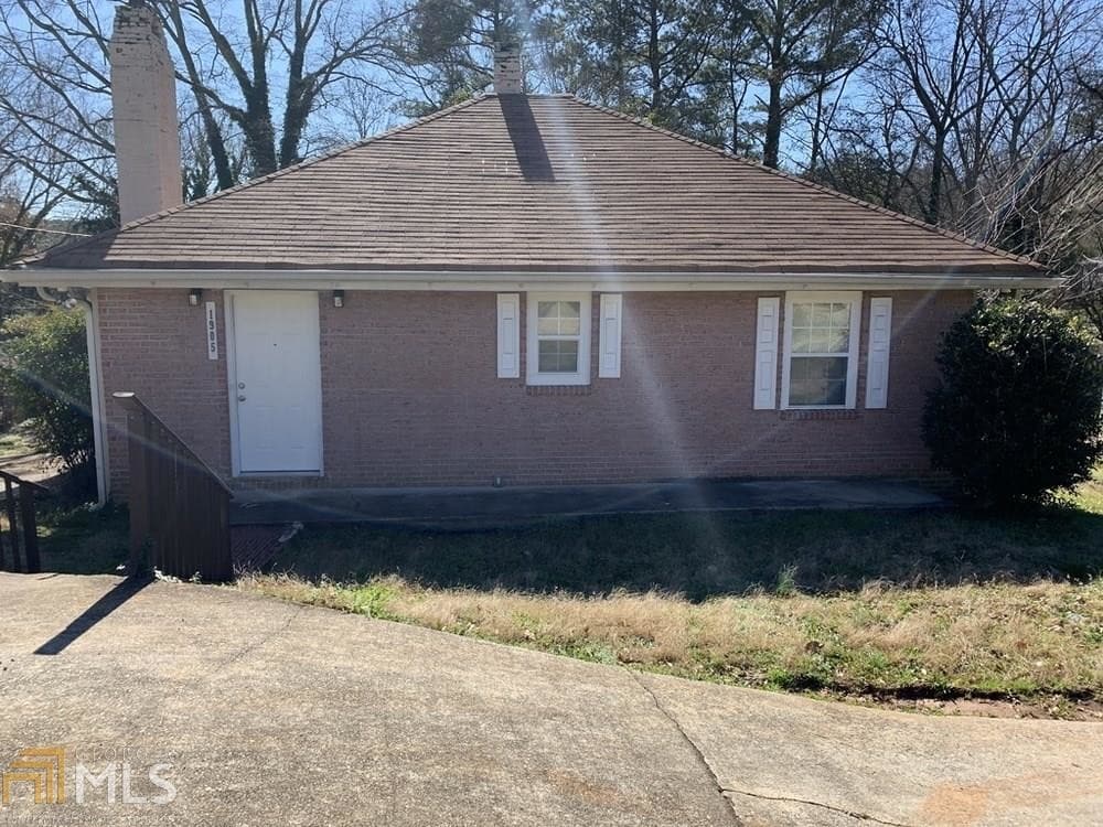 Foto principal - 1905 Flat Shoals Rd