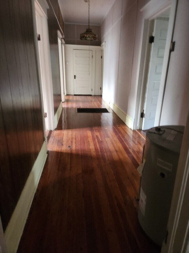 Foto del edificio - 215 Bethel St