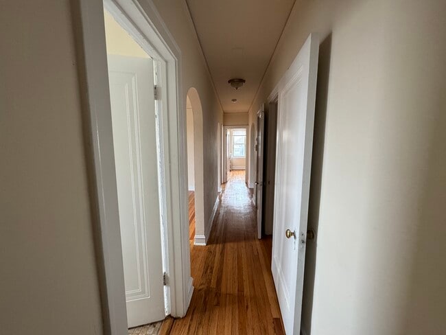 Building Photo - 2043 N Cicero Ave