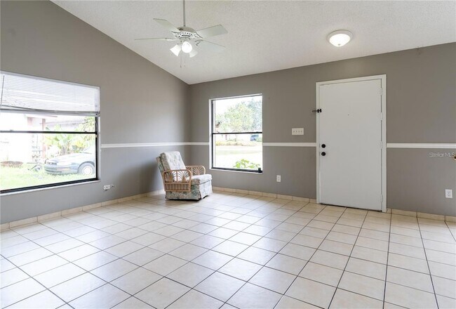 Foto del edificio - 1220 Easton St