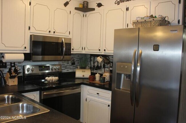Foto del edificio - 1216 Cross Creek Cir