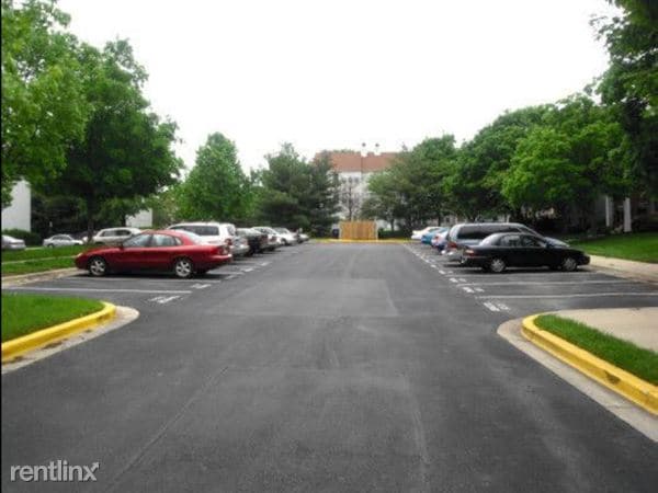 Building Photo - 2401 Normandy Square Pl