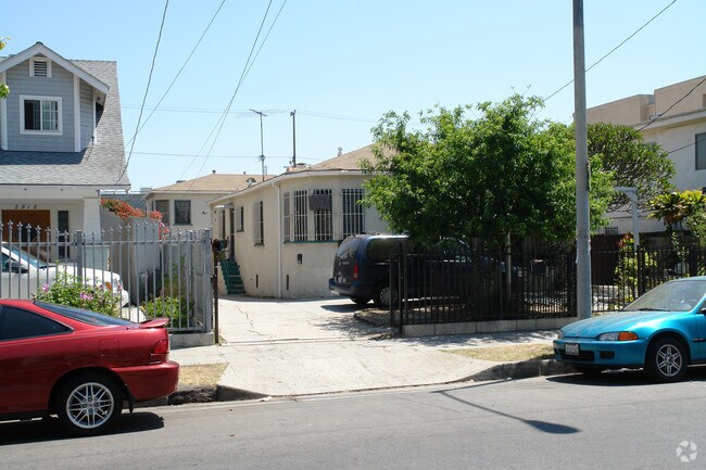 Foto del edificio - 2920 Francis Ave