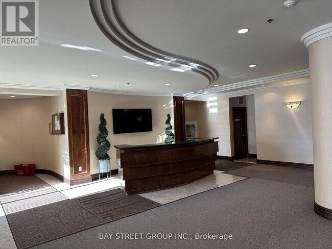 Building Photo - 51 Baffin Ct