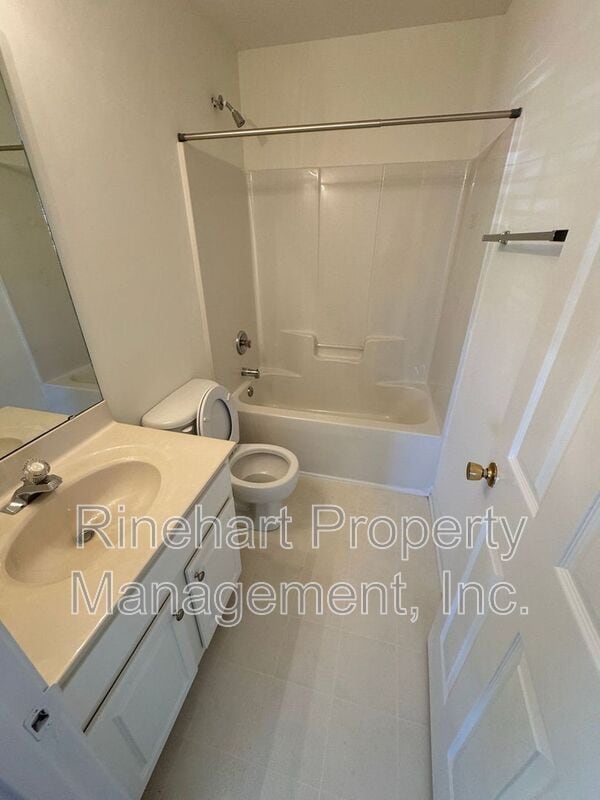 Building Photo - 742 Shellstone Pl