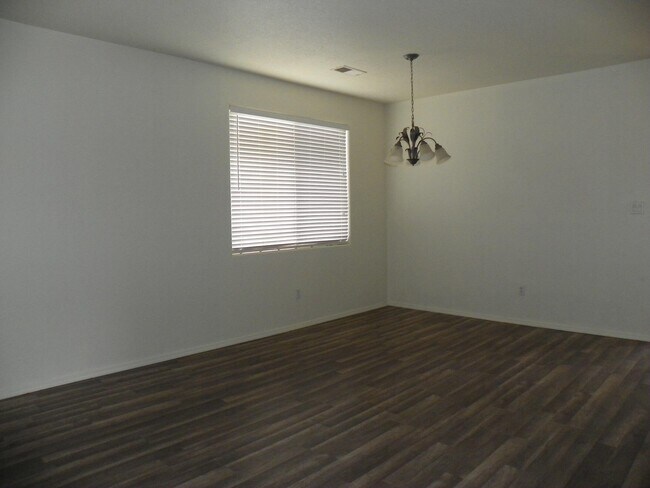 Building Photo - 3541 Red Canyon Dr NE