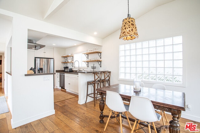 Foto del edificio - 513 Larkspur Ave