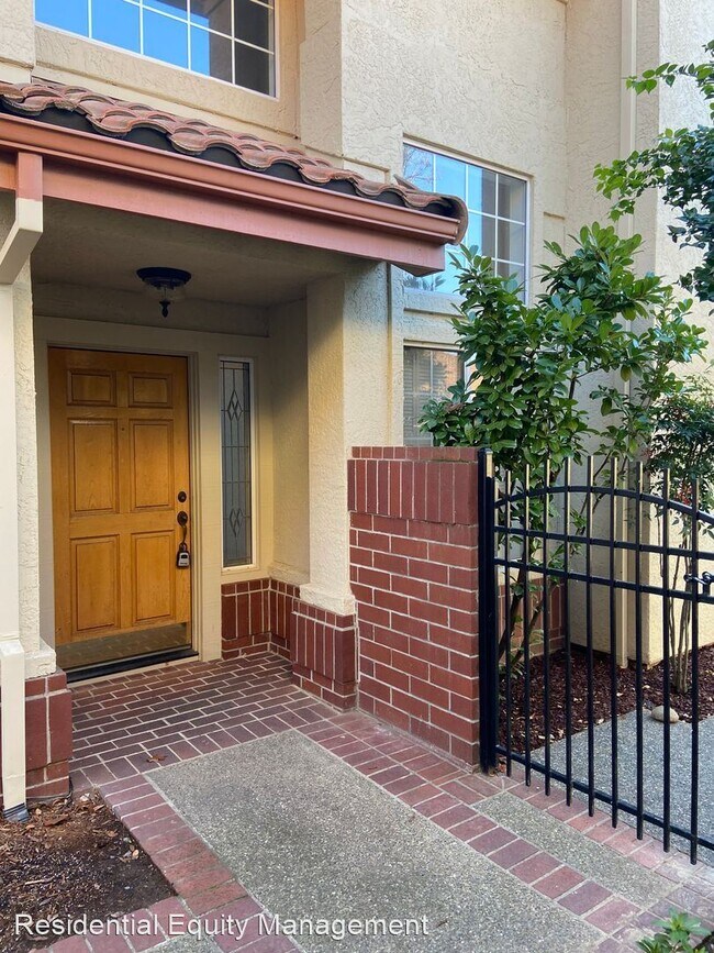 Foto del edificio - 3 br, 3 bath House - 106 Lost Lake Court