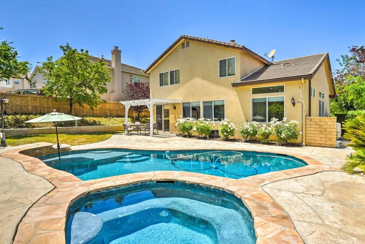 Foto principal - 26338 Oakdale Canyon Ln