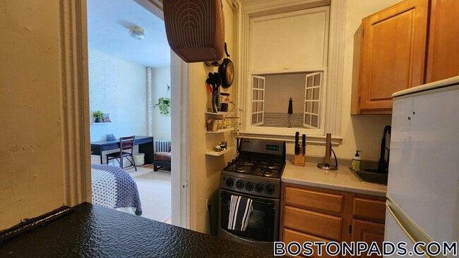 Building Photo - 1111 Boylston St