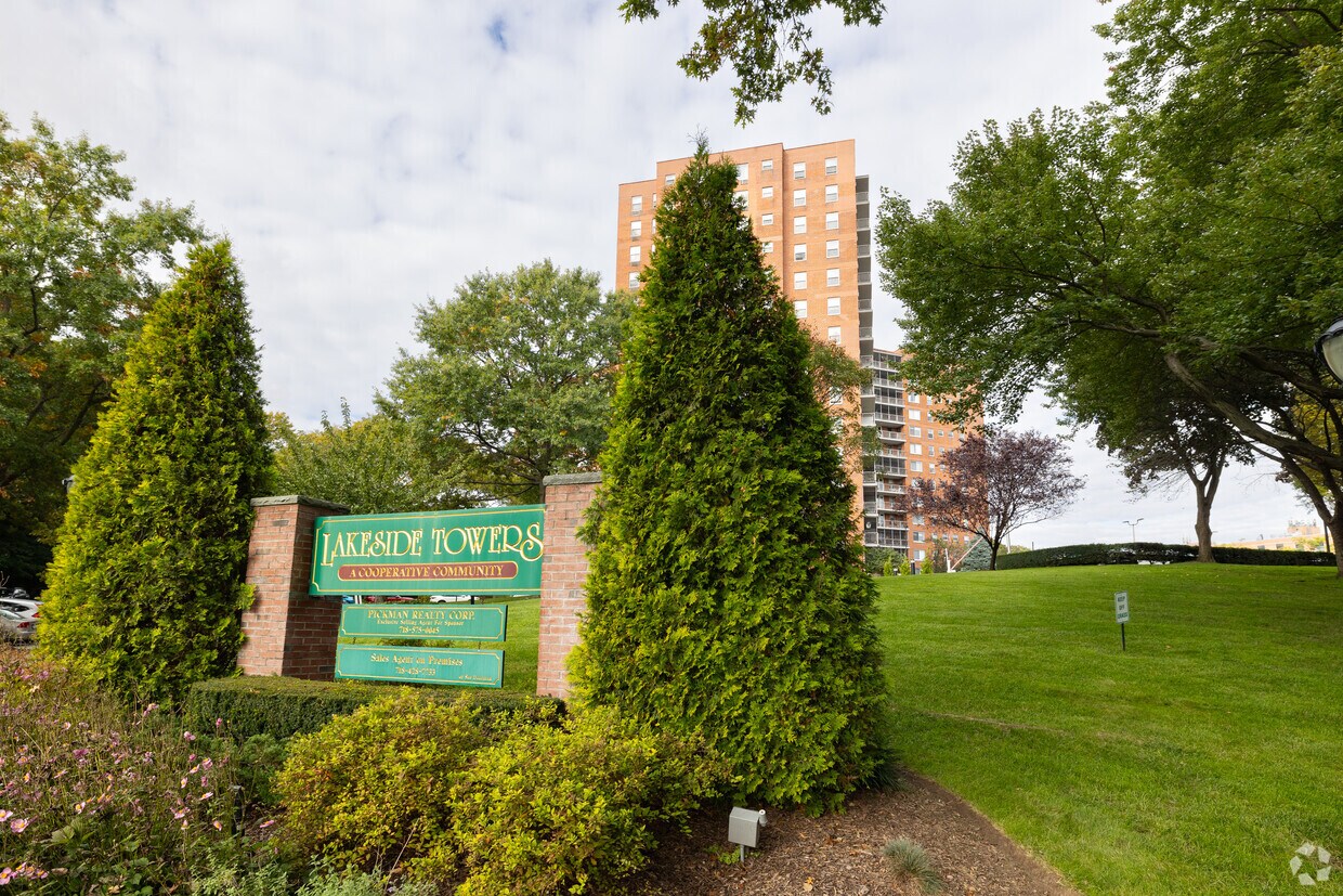 Foto principal - Lakeside Towers