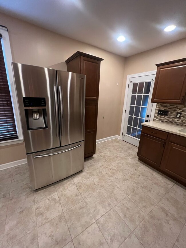 Building Photo - 4 bedroom home in Carlisle PA!