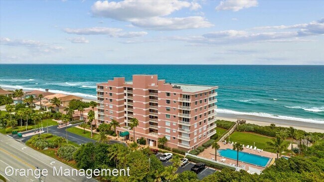 Building Photo - 3 br, 2.5 bath House - 5635 Highway A1A Un...