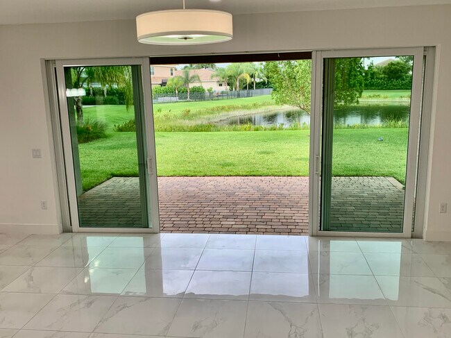 Foto del edificio - 9754 Celtic Sea Ln