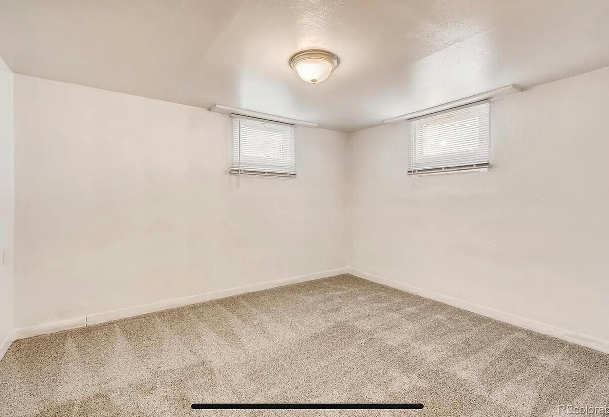Foto principal - 3139 S Emerson St