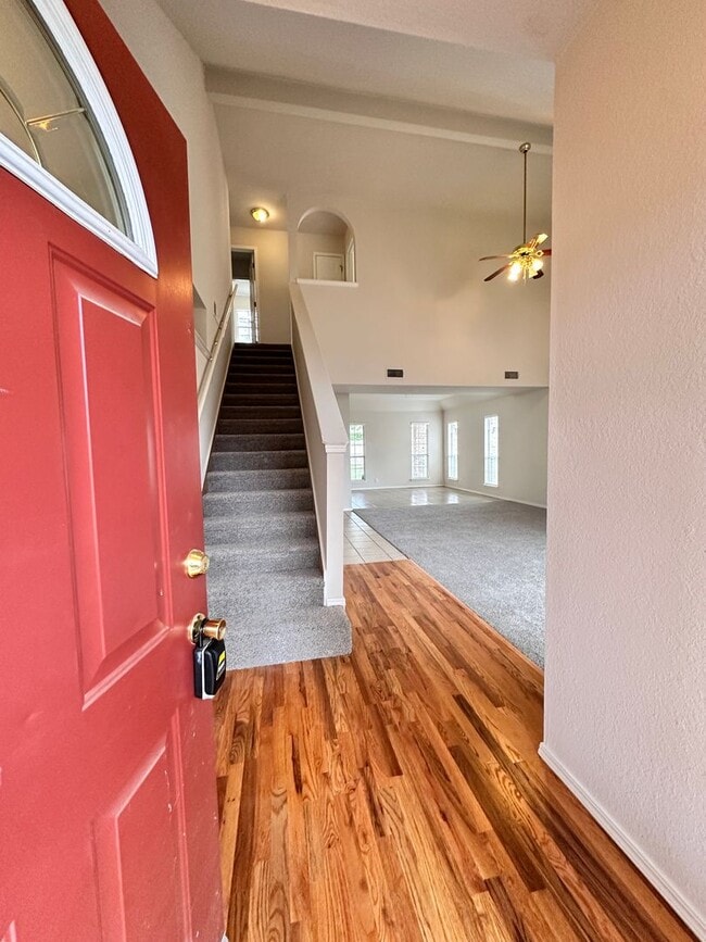Building Photo - Home for Lease