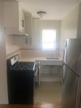 Building Photo - 7xx E 226th St