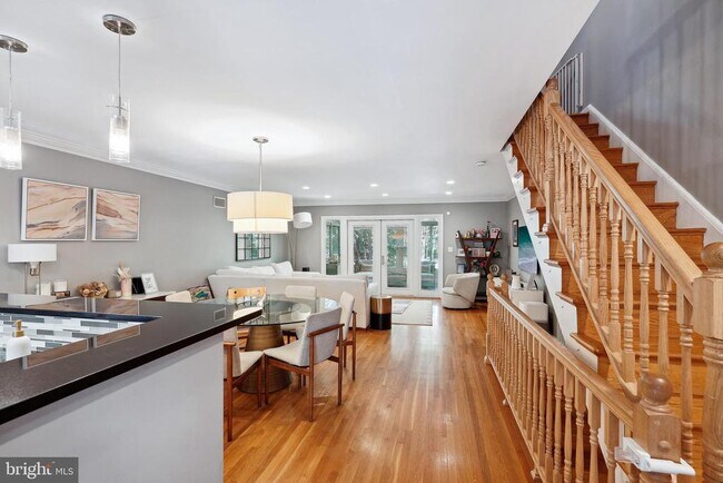 Foto del edificio - 3703 Huntington St NW