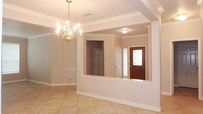 Foto del edificio - 8934 Westwillow Dr