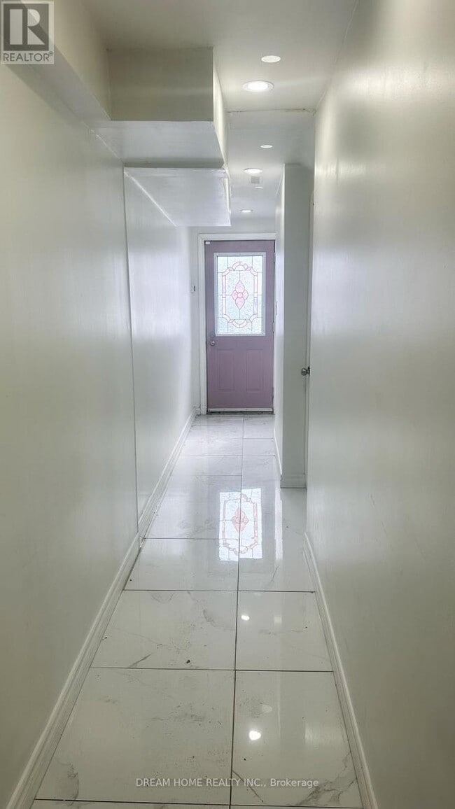 Building Photo - 51 Laxford Ave