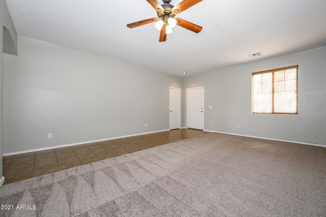 Building Photo - 28450 N Castle Rock Dr