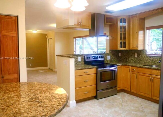 Foto del edificio - 1617 W Harmony Lake Cir
