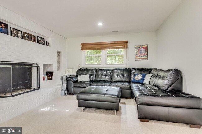 Foto del edificio - 3405 Austin Ct