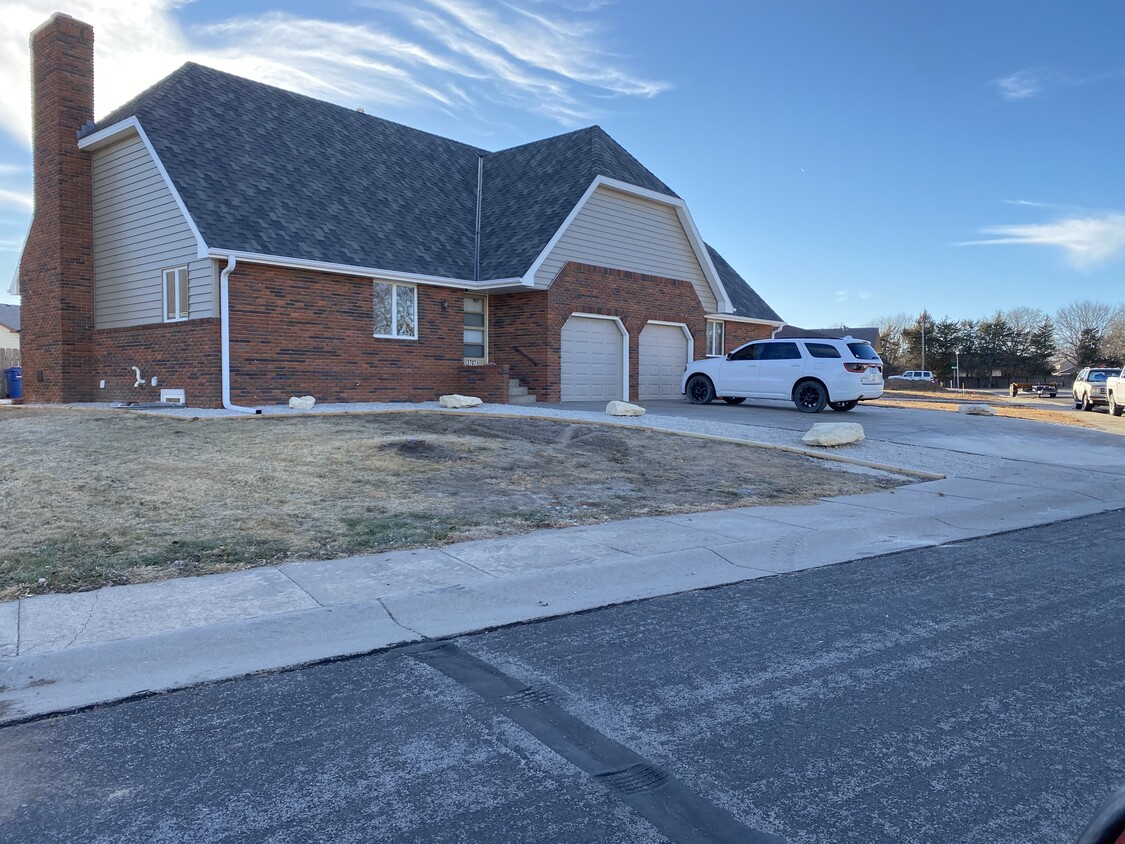 Front view of building - 3707 Canal Blvd