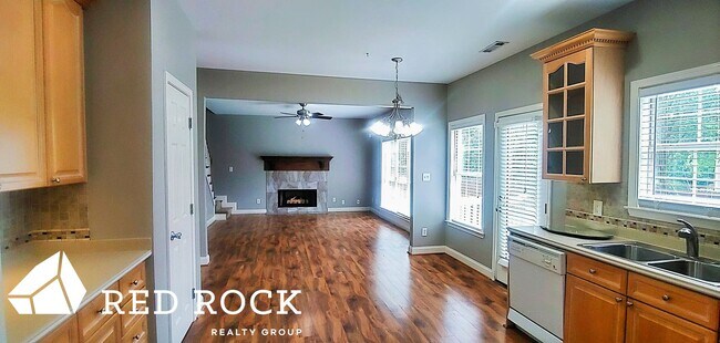 Foto del edificio - Beautiful 4 BR,  2.5 Bath Home in Oak Mountain School District Available Now