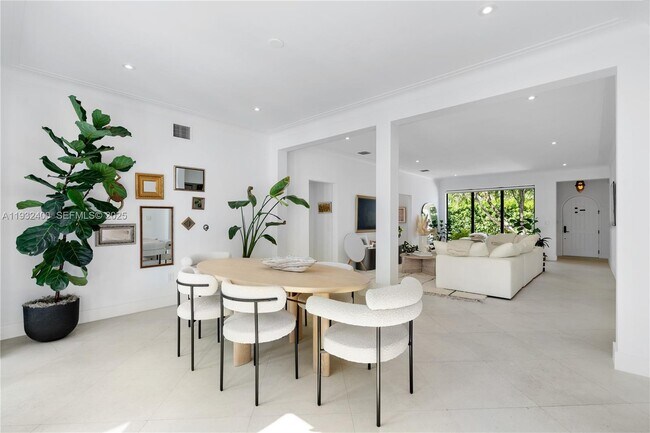 Foto del edificio - 2489 Meridian Ave