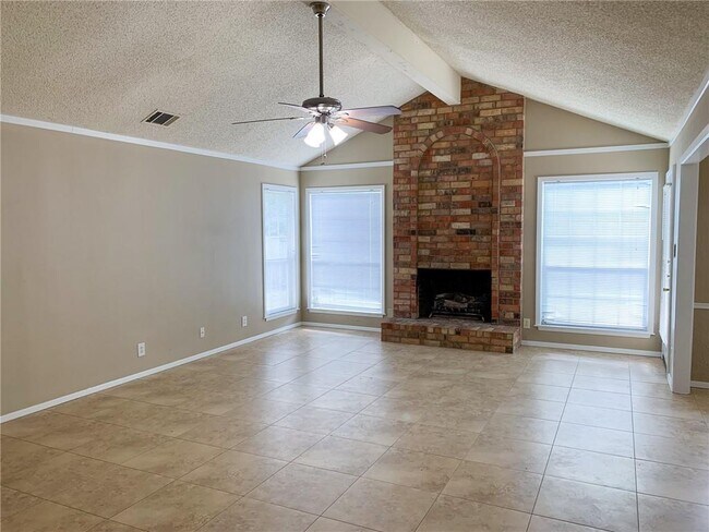 Building Photo - 1113 Gemini Dr