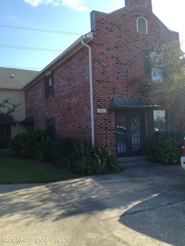 Primary Photo - 7071 1 Perkins Pl Dr