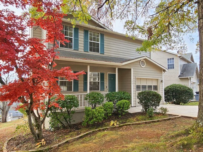 Building Photo - Knoxville 37923 - 3 bed 2.5 bath - call Ry...