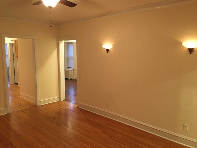 Foto del edificio - 2218 W Arthur Ave